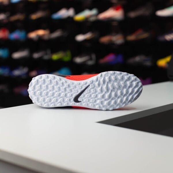 NIKE PHANTOM GX ACADEMY TF - Image 4