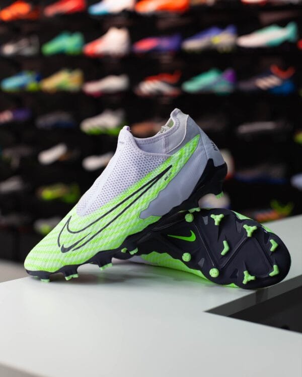 JR NIKE PHANTOM GX ACADEMY MG