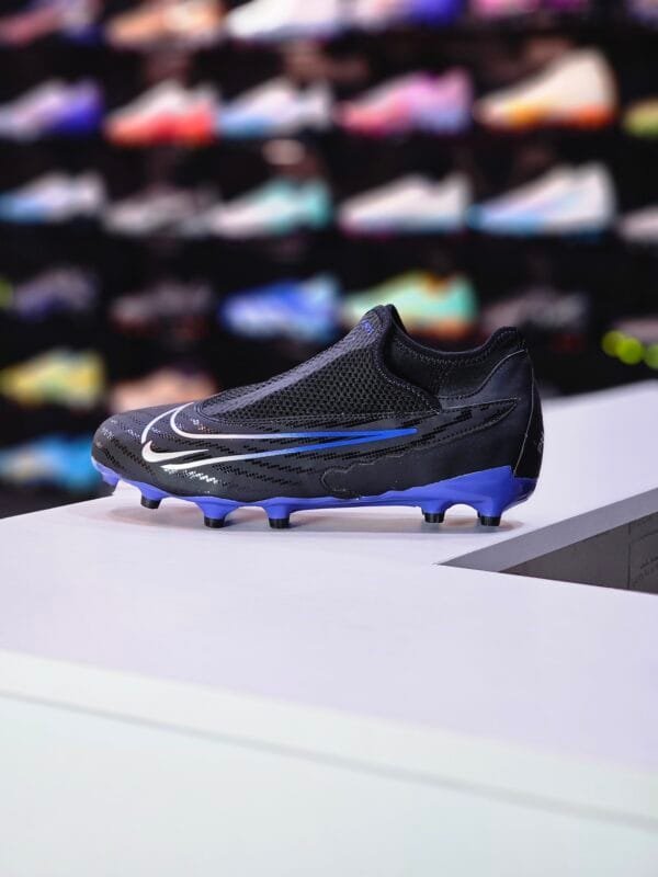 JR NIKE PHANTOM GX ACADEMY MG - Image 2