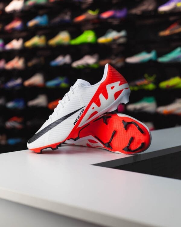 NIKE MERCURIAL VAPOR 15 ACADEMY MG