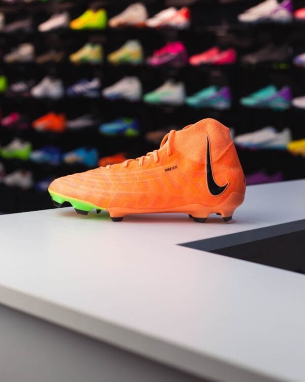 NIKE PHANTOM LUNA PRO FG - Image 2