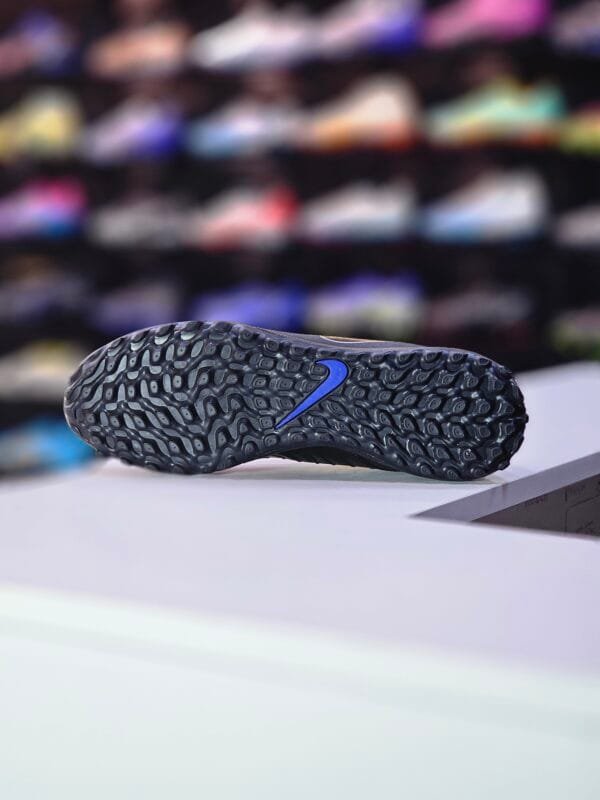 NIKE PHANTOM LUNA ACADEMY TF - Image 4