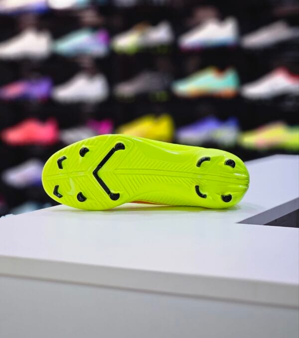 JR NIKE MERCURIAL VAPOR 14 CLUB MG - Image 4