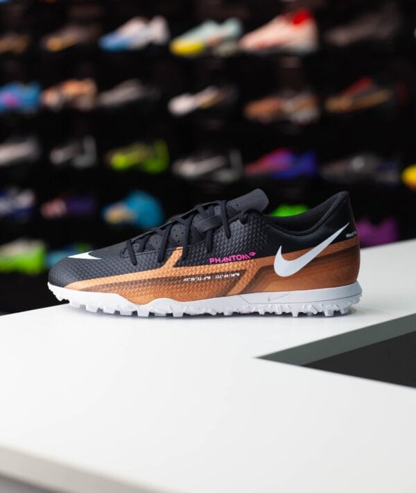 NIKE PHANTOM GT2 CLUB TF - Image 2
