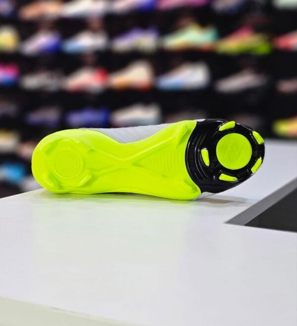 NIKE PHANTOM LUNA ACADEMY FG - Image 4