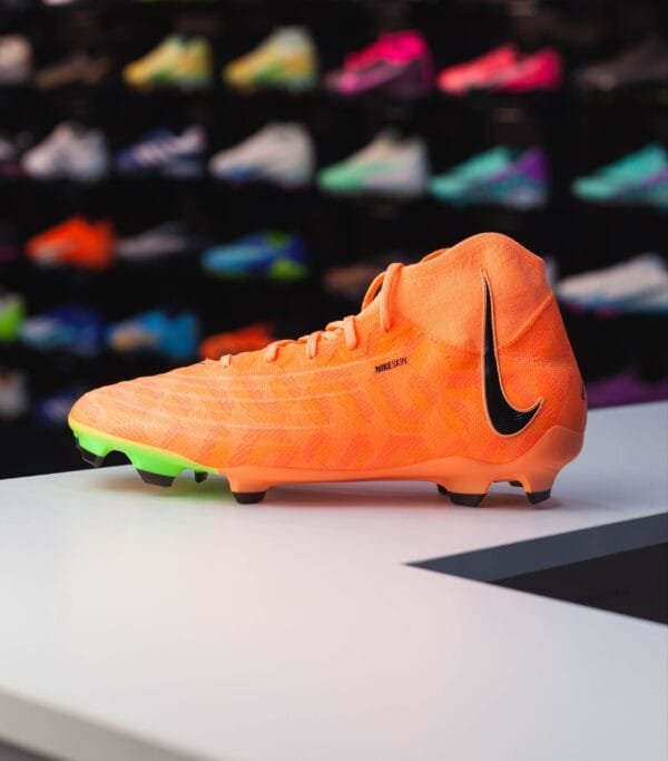 NIKE PHANTOM LUNA PRO FG - Image 2