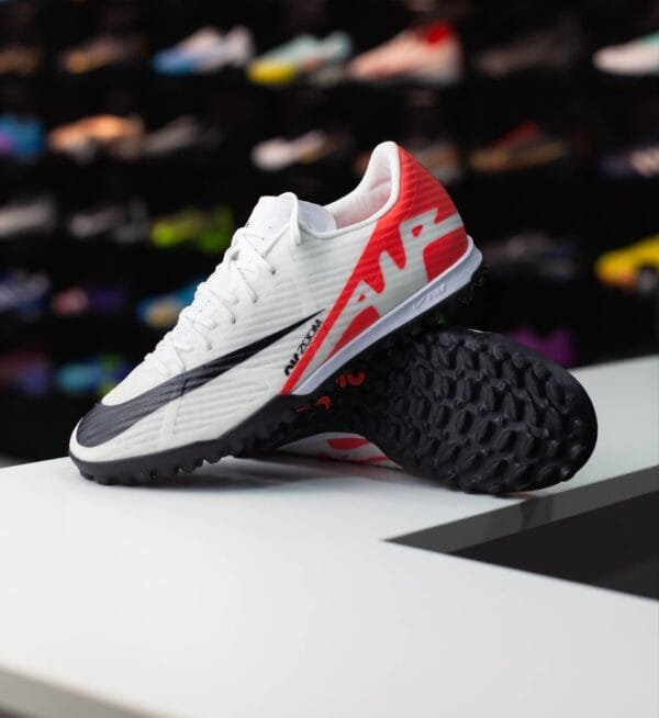 NIKE MERCURIAL VAPOR 15 ACADEMY TF