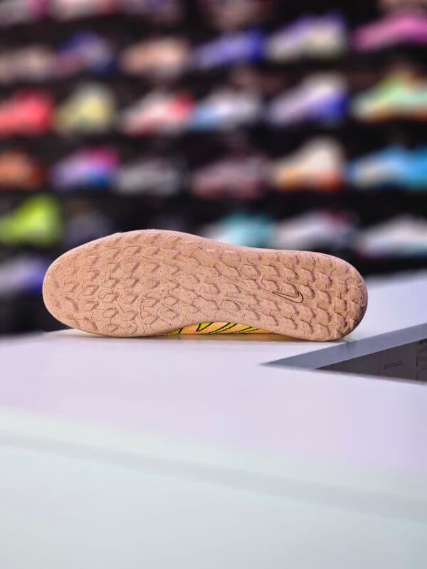 NIKE MERCURIAL SUPERFLY 9 CLUB TF - Image 4