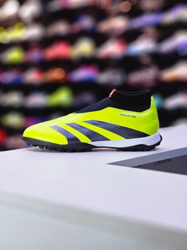 ADIDAS PREDATOR LEAGUE TF - Image 2