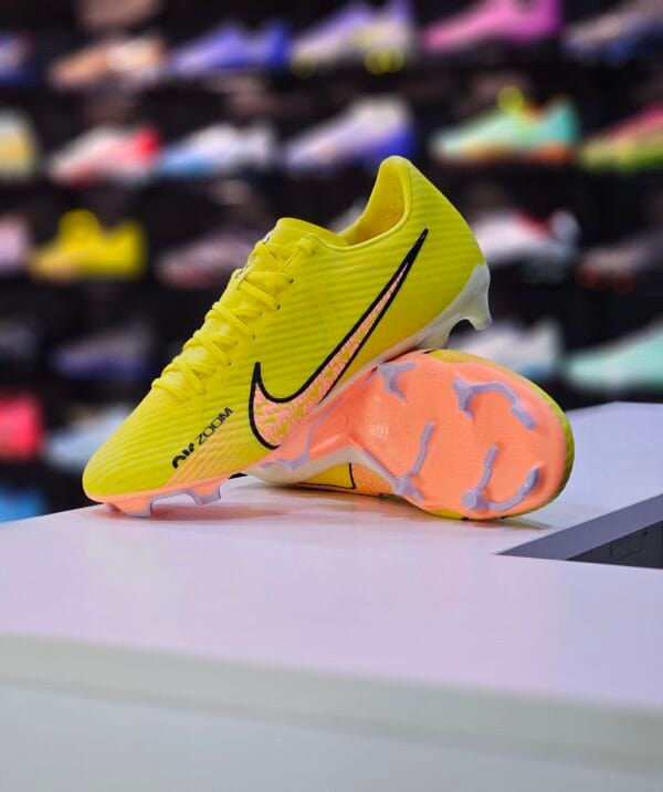 NIKE MERCURIAL VAPOR 15 ACADEMY MG