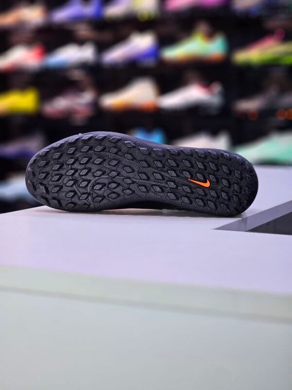 NIKE PHANTOM GX CLUB TF - Image 4