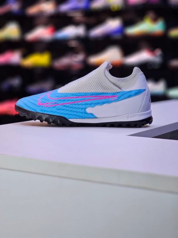 NIKE PHANTOM GX ACADEMY TF - Image 2