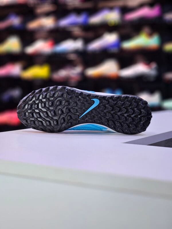 NIKE PHANTOM GX ACADEMY TF - Image 4