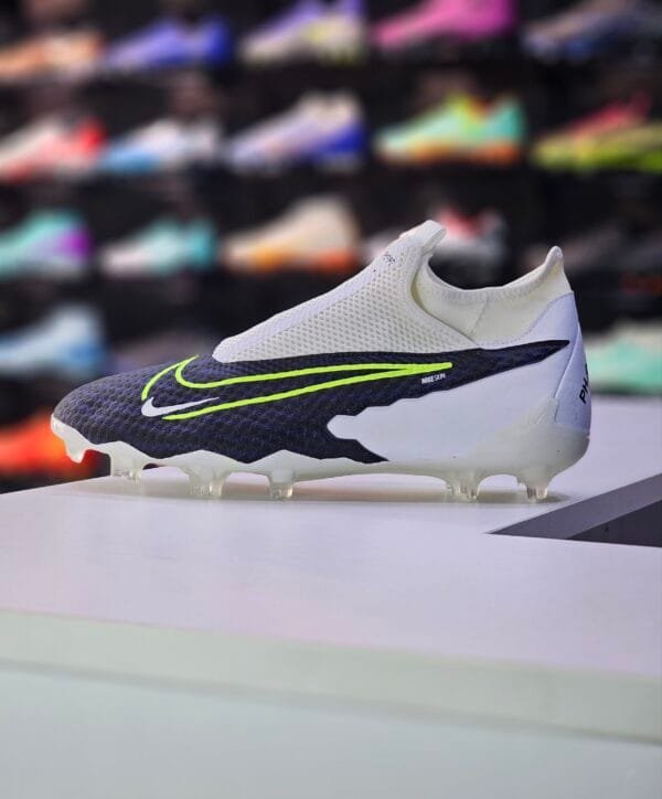 NIKE PHANTOM GX ACADEMY MG - Image 2