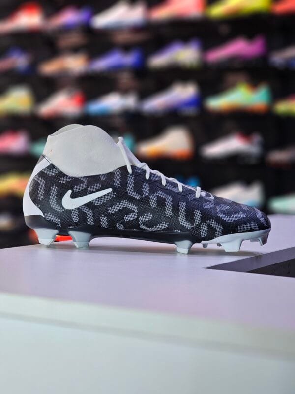 NIKE PHANTOM LUNA PRO FG - Image 3