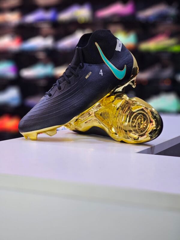 NIKE PHANTOM LUNA ACADEMY FG