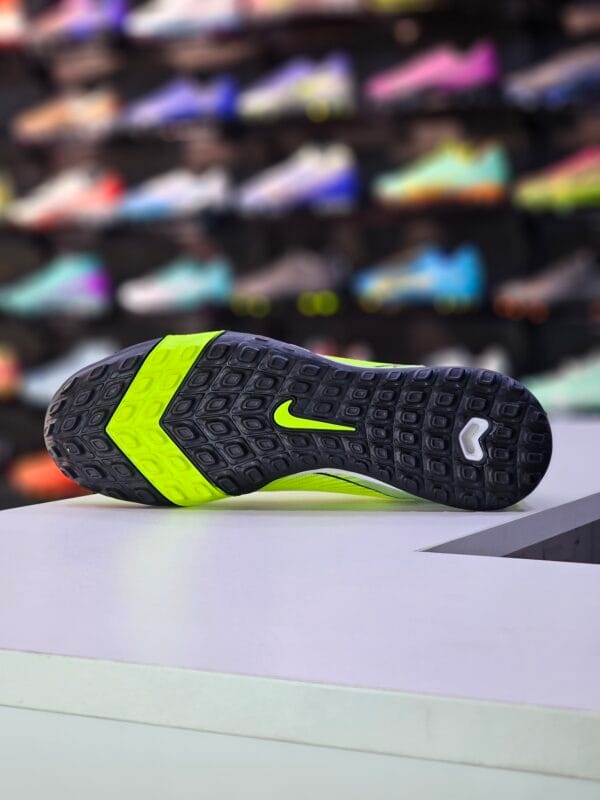 NIKE MERCURIAL SUPERFLY 10 ACADEMY TF - Image 4