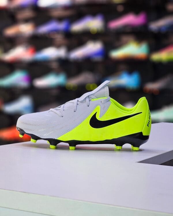JR NIKE PHANTOM GX2 ACADEMY MG - Image 2
