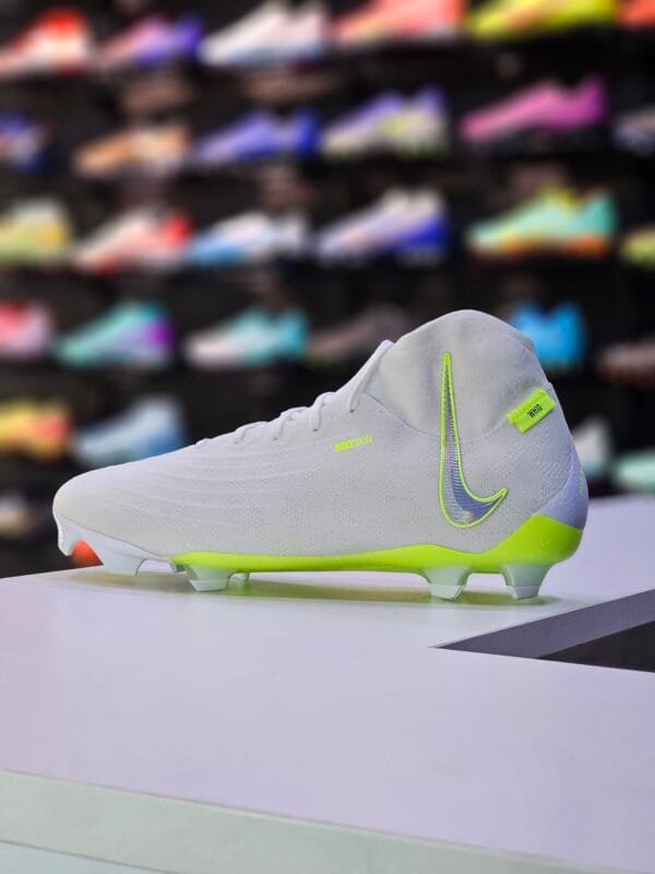 JR NIKE PHANTOM LUNA PRO FG - Image 2