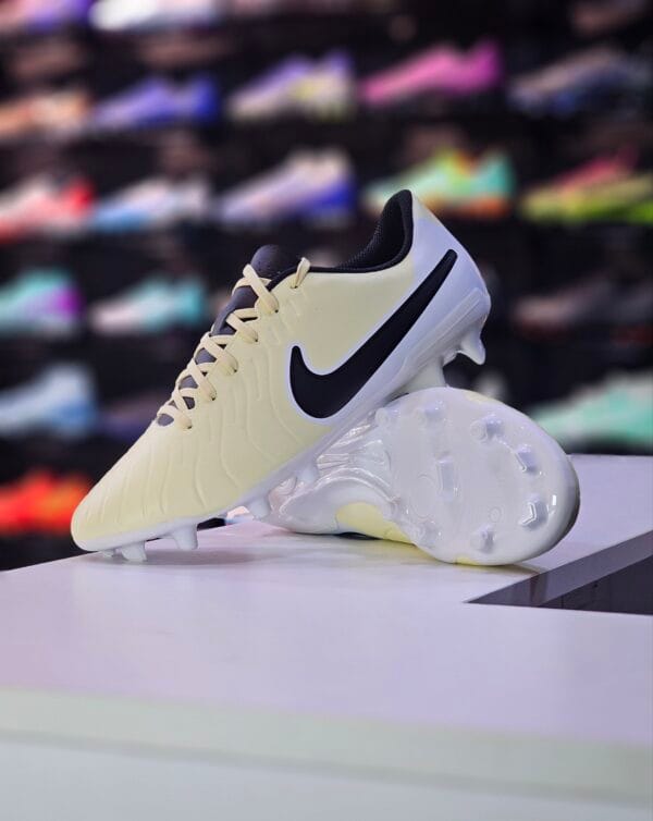 NIKE TIEMPO LEGEND 10 CLUB MG
