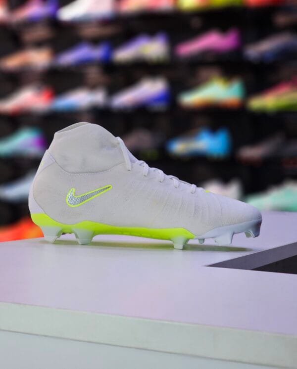 JR NIKE PHANTOM LUNA PRO FG - Image 3
