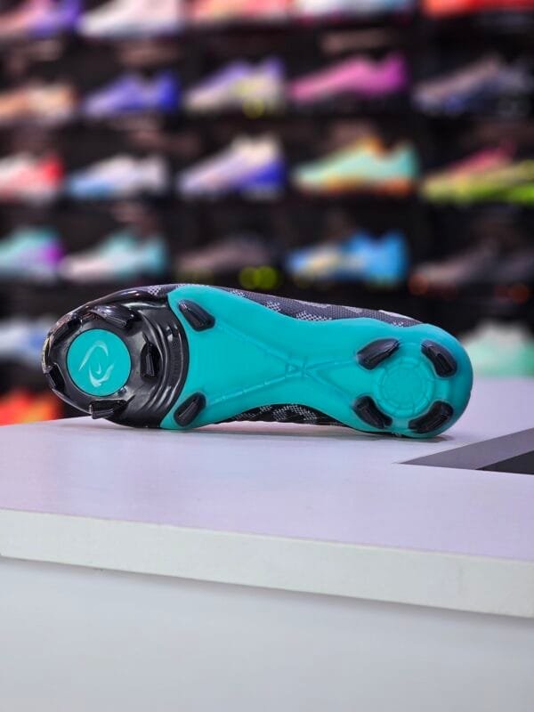 JR NIKE PHANTOM LUNA PRO FG - Image 4