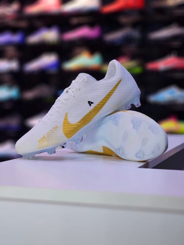 NIKE MERCURIAL VAPOR 15 ACADEMY MG