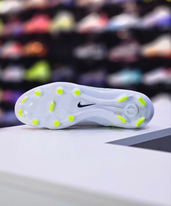 NIKE TIEMPO LEGEND 10 ACADEMY MG - Image 4