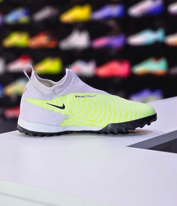 JR NIKE PHANTOM GX ACADEMY TF - Image 3