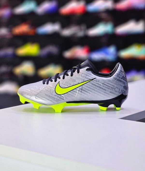 JR NIKE MERCURIAL VAPOR 15 ACADEMY MG - Image 2