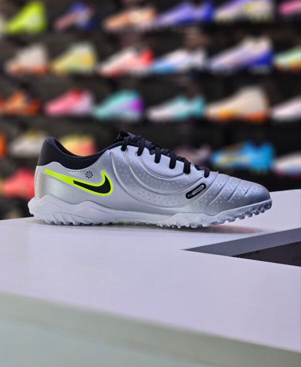 NIKE TIEMPO LEGEND 10 ACADEMY TF - Image 3