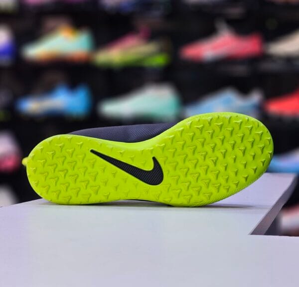 JR NIKE PHANTOM VENOM CLUB TF - Image 4