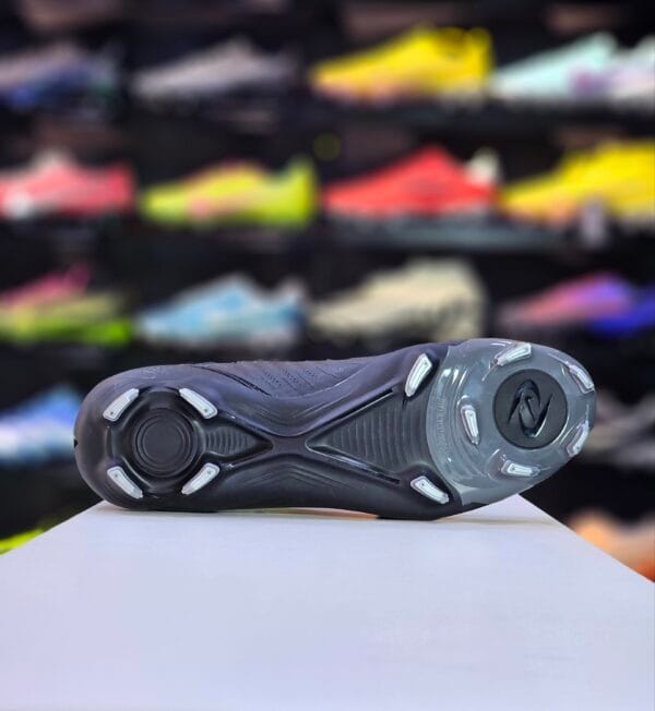 NIKE PHANTOM LUNA ACADEMY FG - Image 4