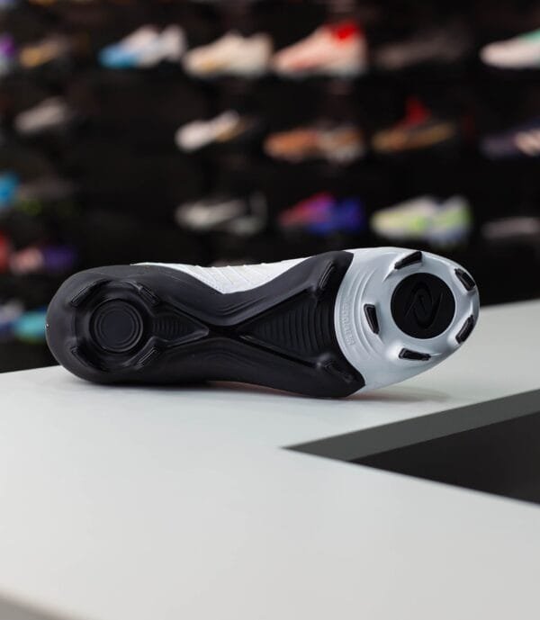 JR NIKE PHANTOM GX2 ACADEMY FG - Image 4