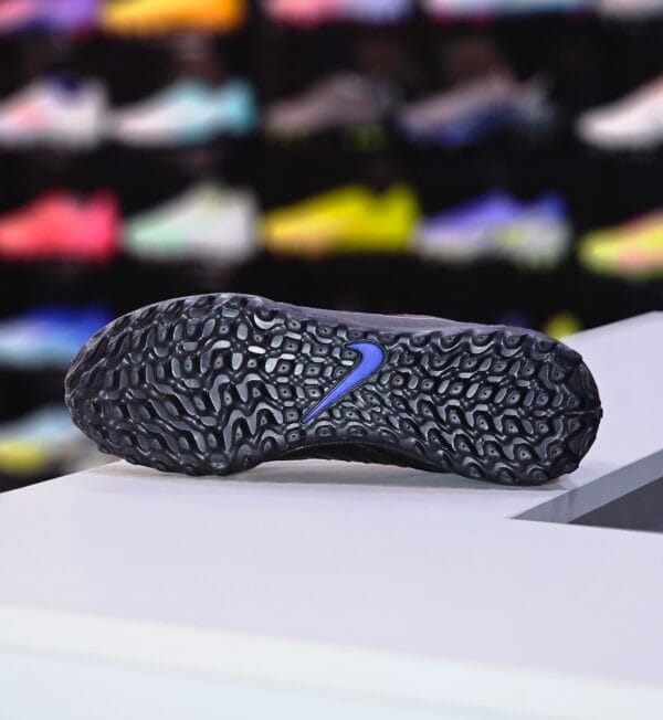 NIKE PHANTOM GX2 ACADEMY TF - Image 4