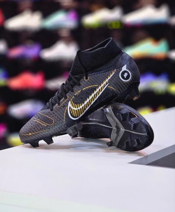 NIKE MERCURIAL SUPERFLY 8 PRO FG