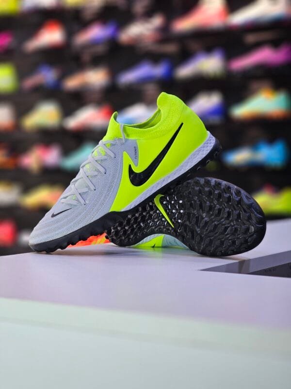 NIKE PHANTOM GX2 PRO TF