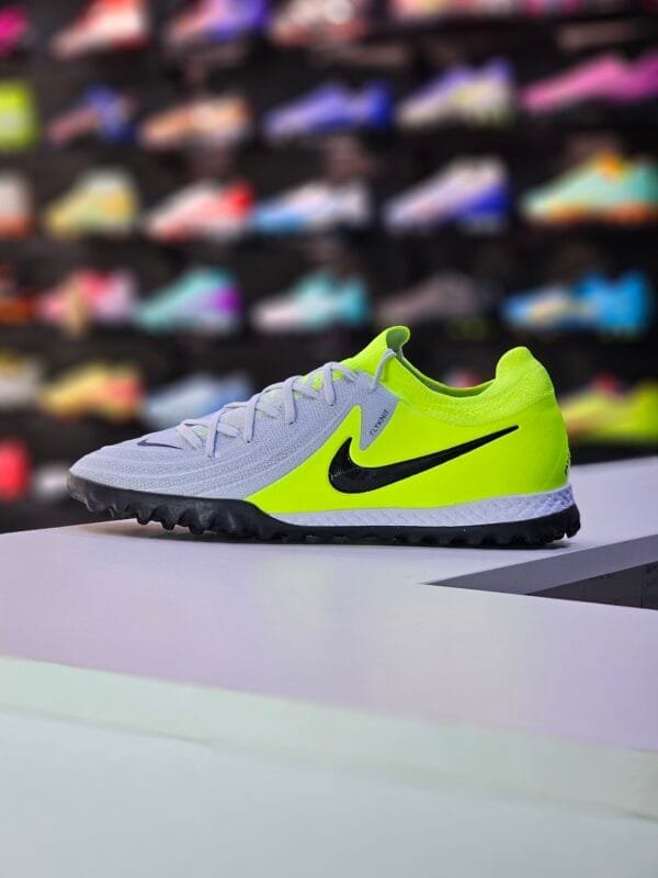 NIKE PHANTOM GX2 PRO TF - Image 2
