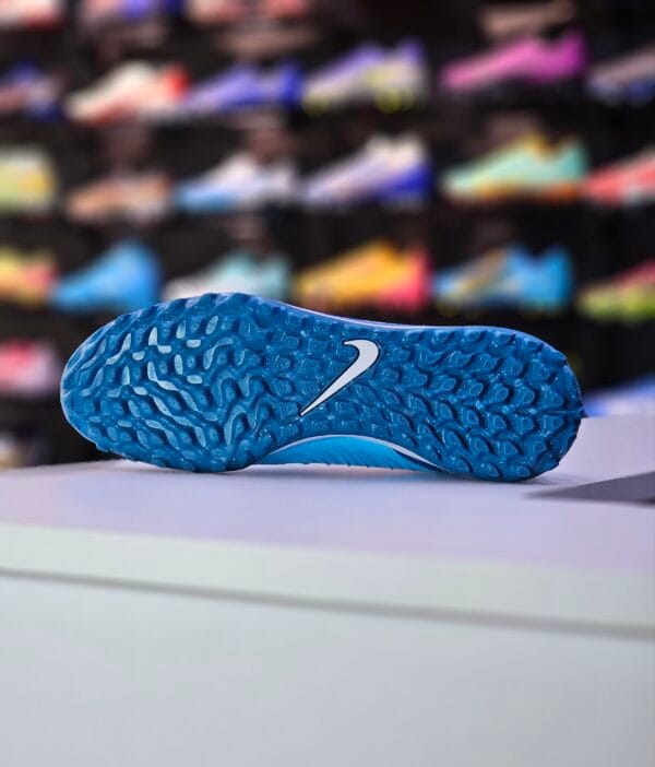 NIKE PHANTOM LUNA ACADEMY TF - Image 4
