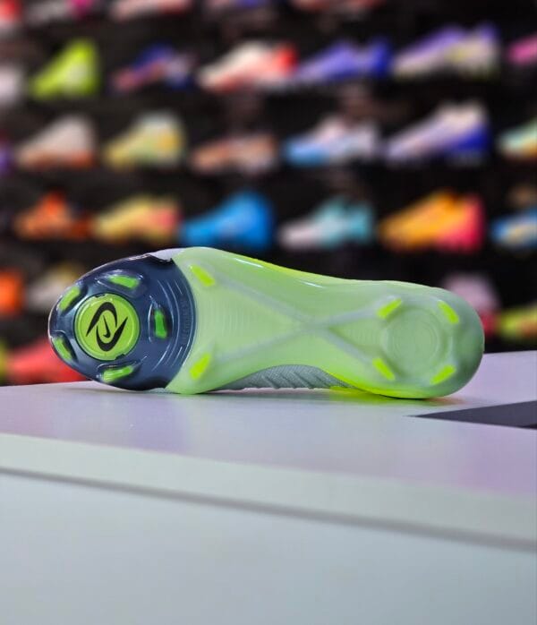 NIKE PHANTOM LUNA ELITE FG - Image 4