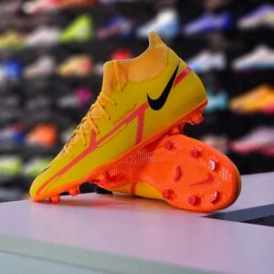 NIKE PHANTOM GT2 CLUB MG