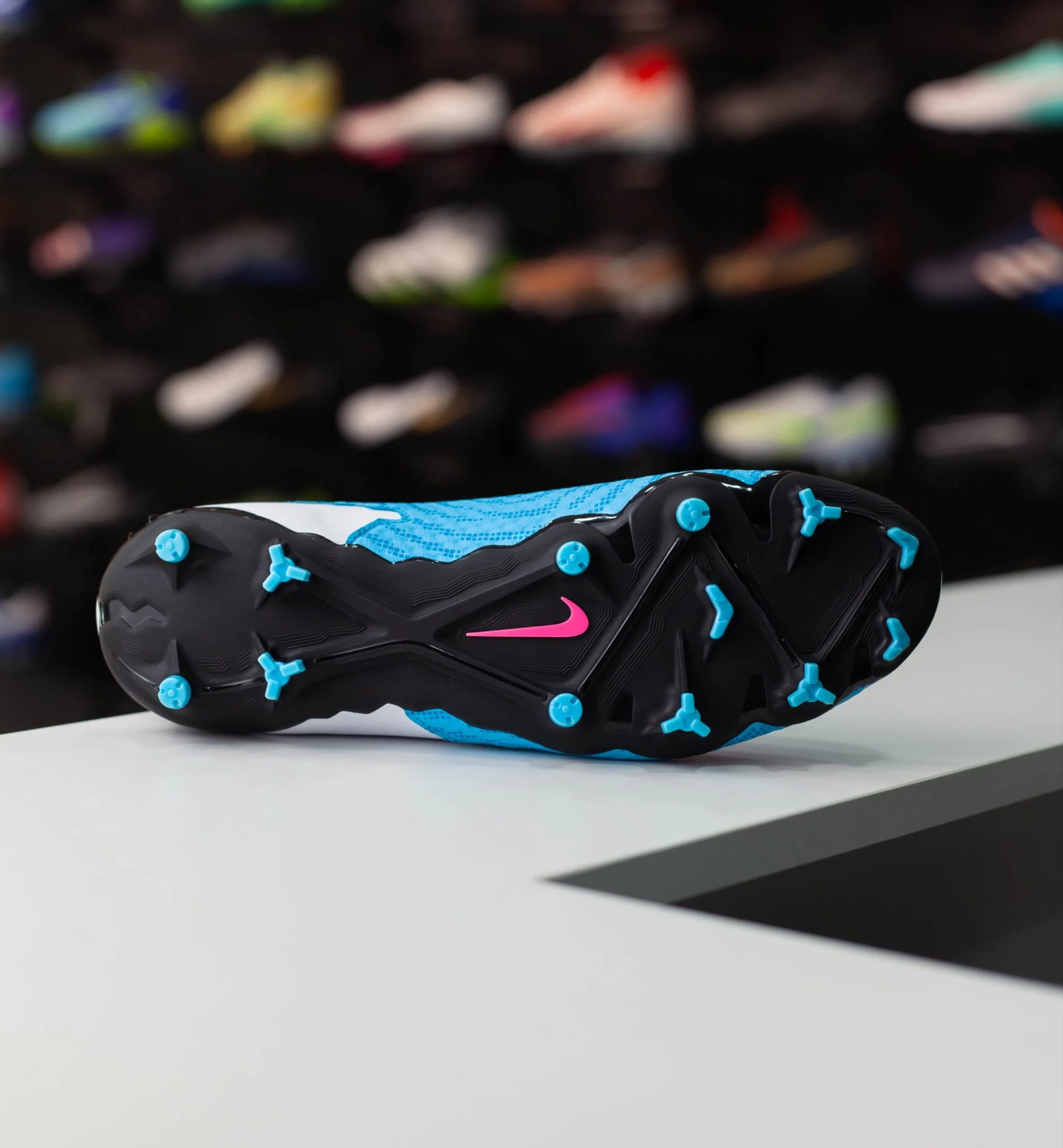 NIKE PHANTOM GX ACADEMY MG - Image 4