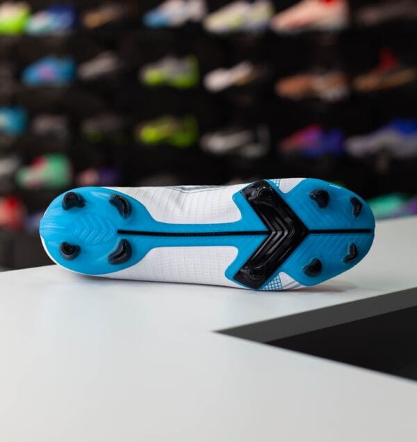 NIKE MERCURIAL SUPERFLY 8 ACADEMY MG - Image 4