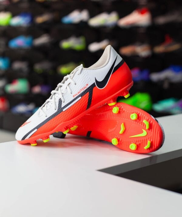 NIKE PHANTOM GT2 CLUB MG