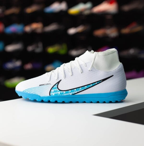 NIKE MERCURIAL SUPERFLY 9 CLUB TF - Image 2