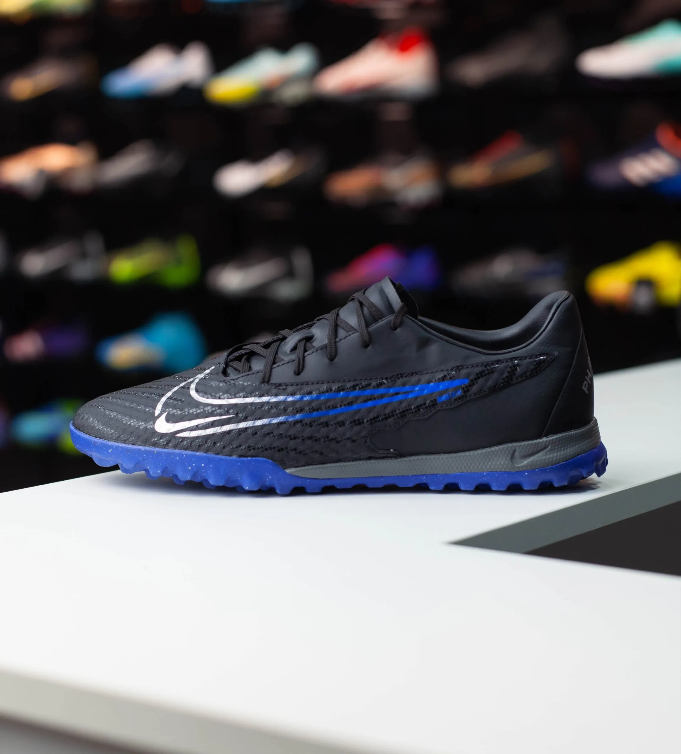 NIKE PHANTOM GX ACADEMY TF - Image 2