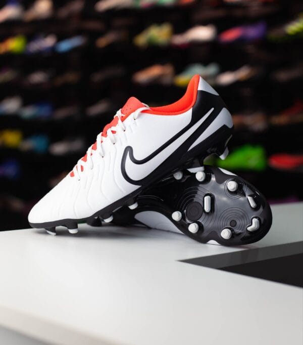 NIKE TIEMPO LEGEND 10 CLUB MG