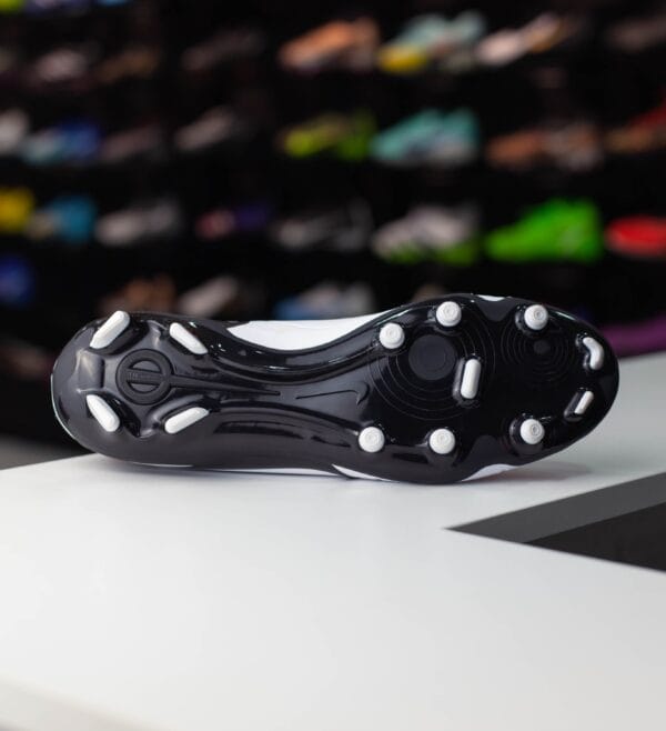 NIKE TIEMPO LEGEND 10 CLUB MG - Image 4