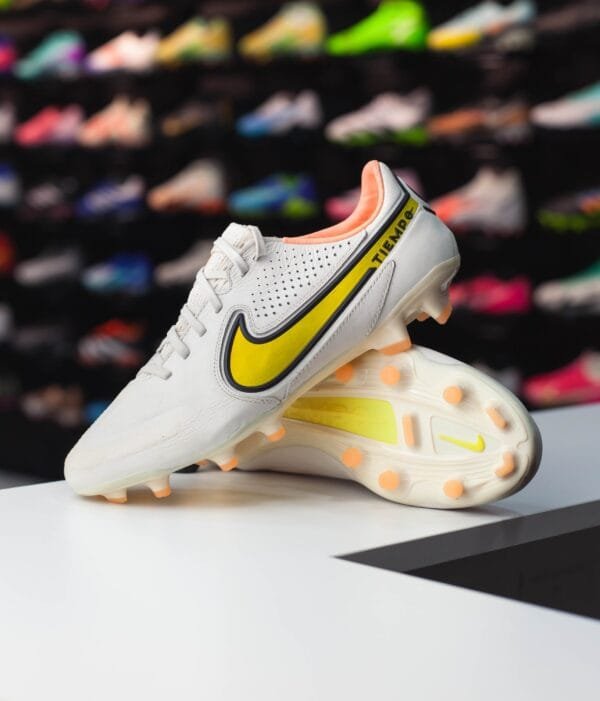 NIKE TIEMPO LEGEND 9 PRO MG