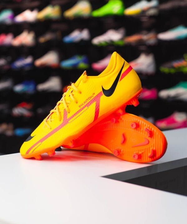 NIKE PHANTOM GT2 CLUB MG